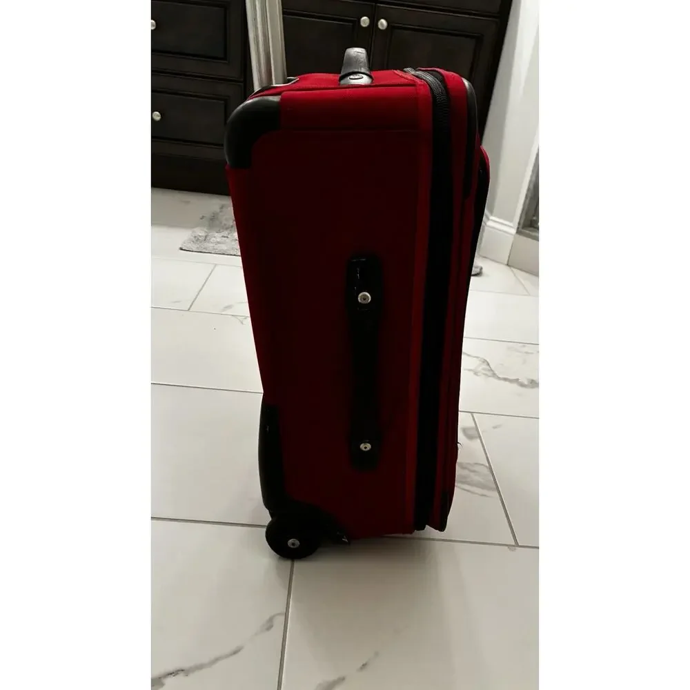Victorinox Mobilizer NXT Red 22” Upright Wheeled Luggage Bag, Large